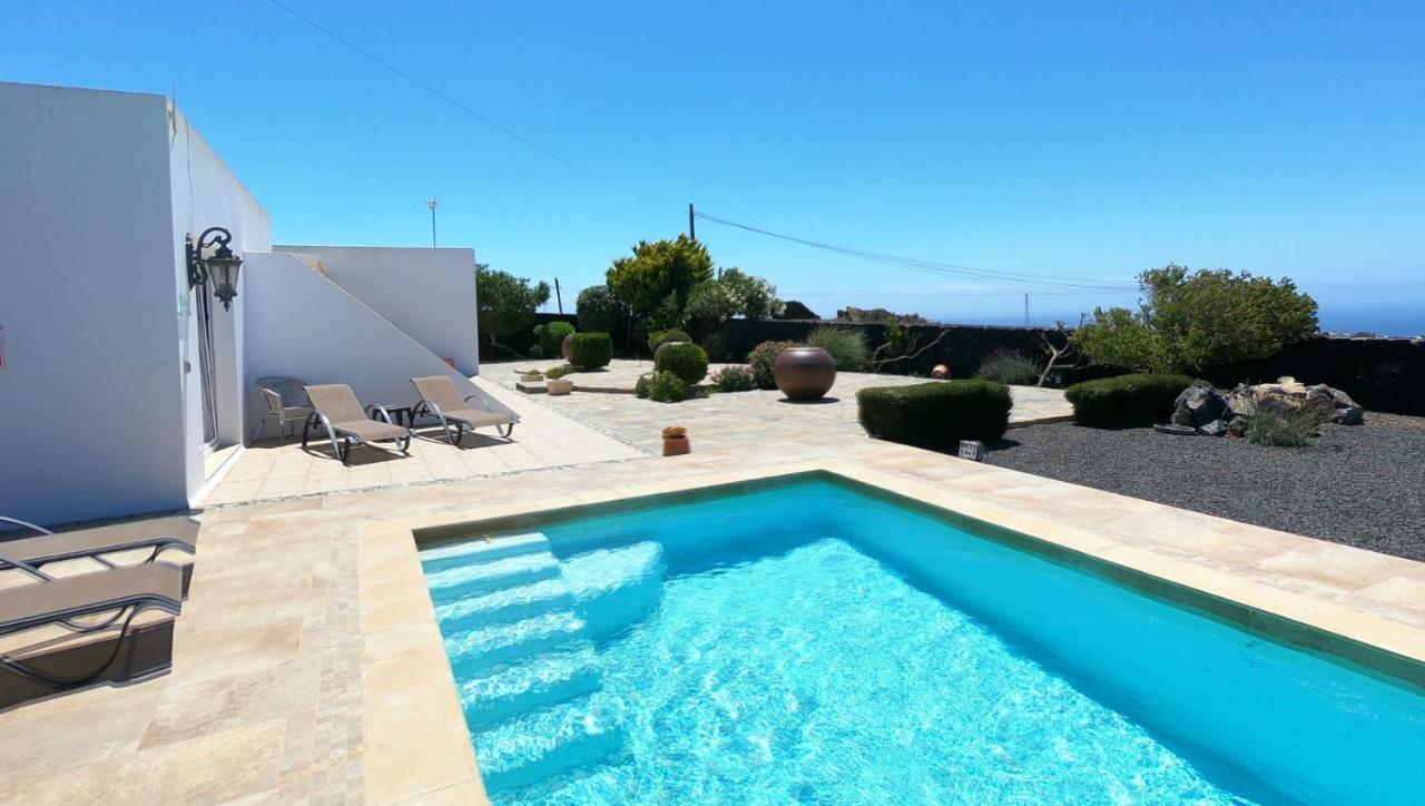 Villa Essence - A Unique Detached Villa With A-C, Heated Private Pool, Hottub, Gardens, Patios And Stunning Views! Tías Exteriör bild